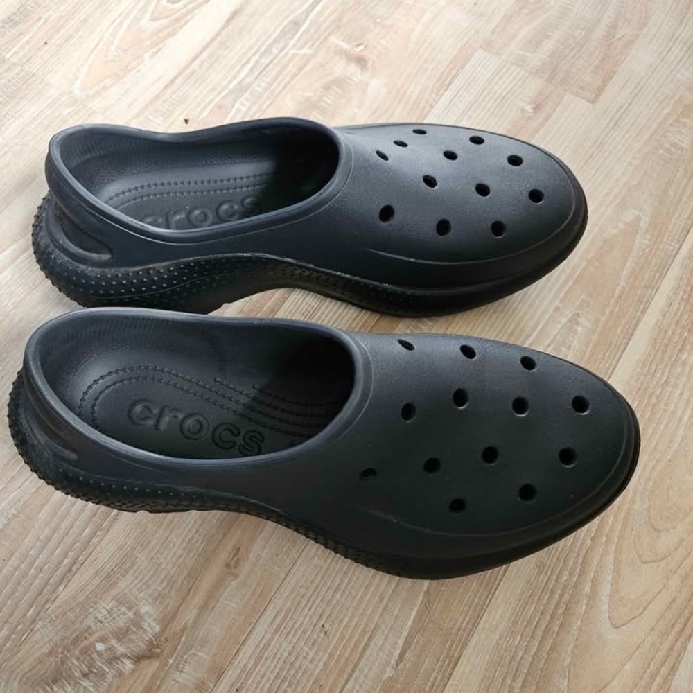 CROCS Men's Black Slip-On Sneakers